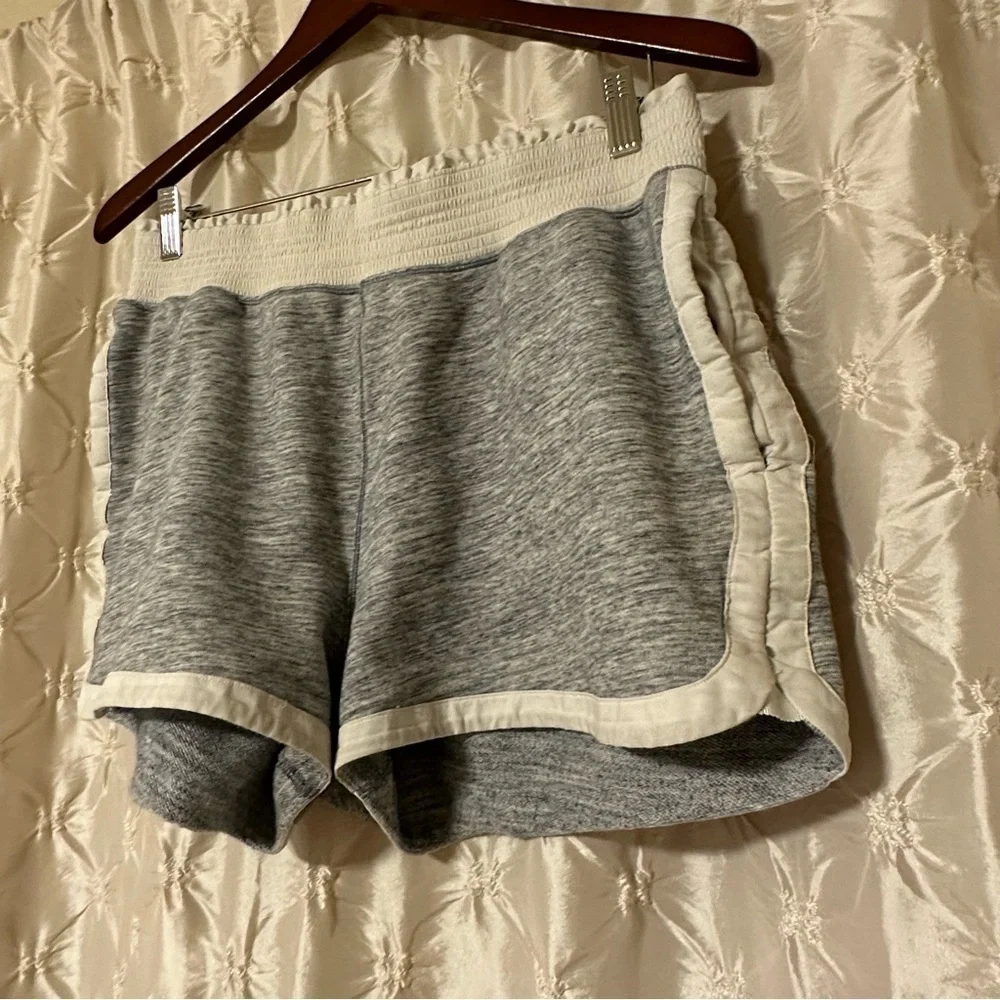 Lululemon Cool & Collected Short 2.5
